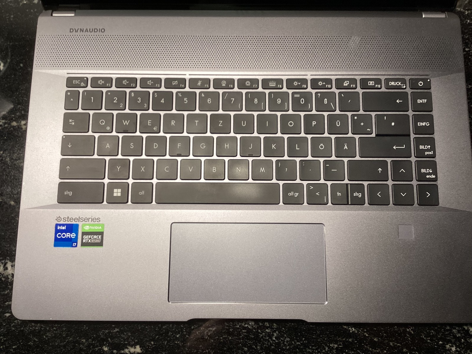 MSI Creator Z16 A12UET-033,| 16 inch, No Touch, i7-12700H, RTX3060 | 16/1TB SSD