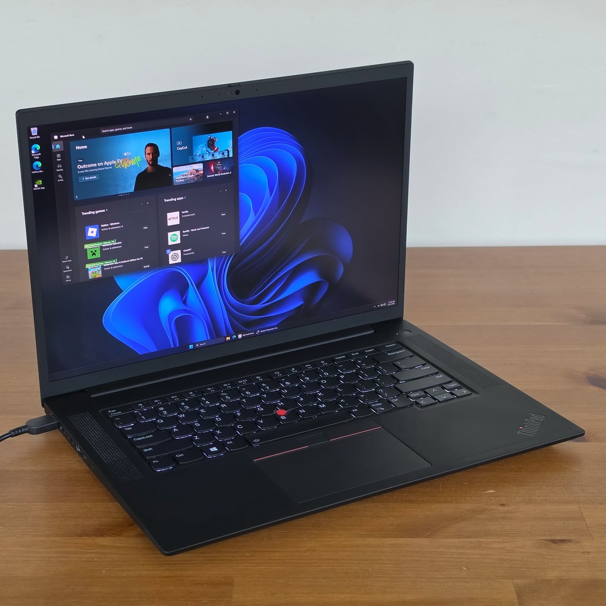Lenovo ThinkPad X1 Extreme Gen 4 i7-11850H 16″ 4K 3840×2400 16GB NVIDIA RTX 3050
