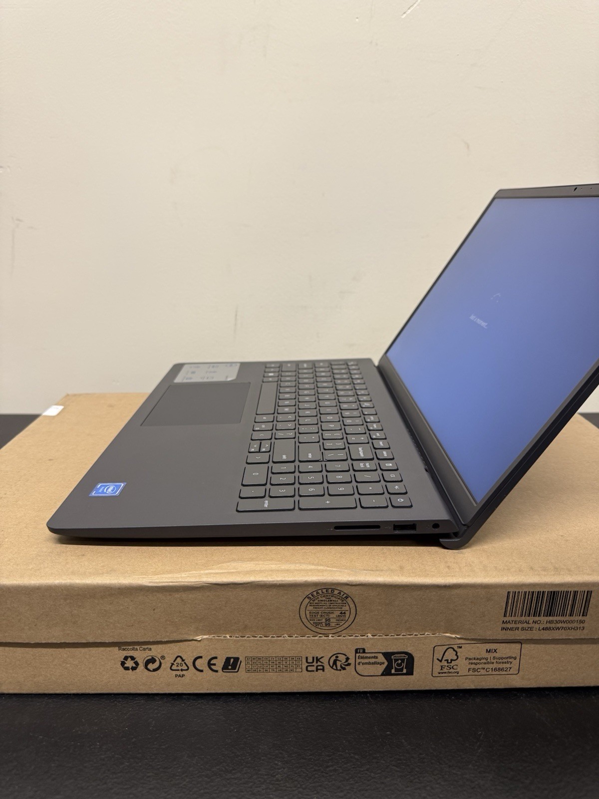 Dell Inspiron 15 3521 15.6″ Laptop Intel Celeron N4020 8GB RAM 256GB SSD Win 11