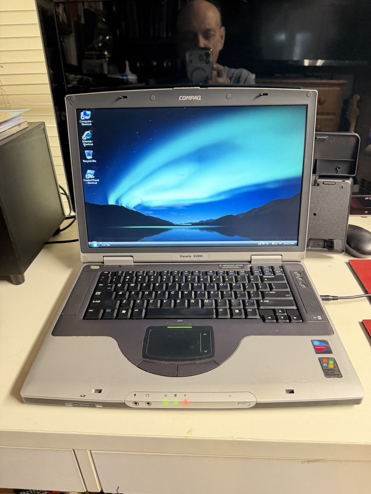 Vintage HP Compaq X1000 Laptop 15.1 TFT, WinVista, Cen 1.73 GHz, 30 GB, 1.5 DVD