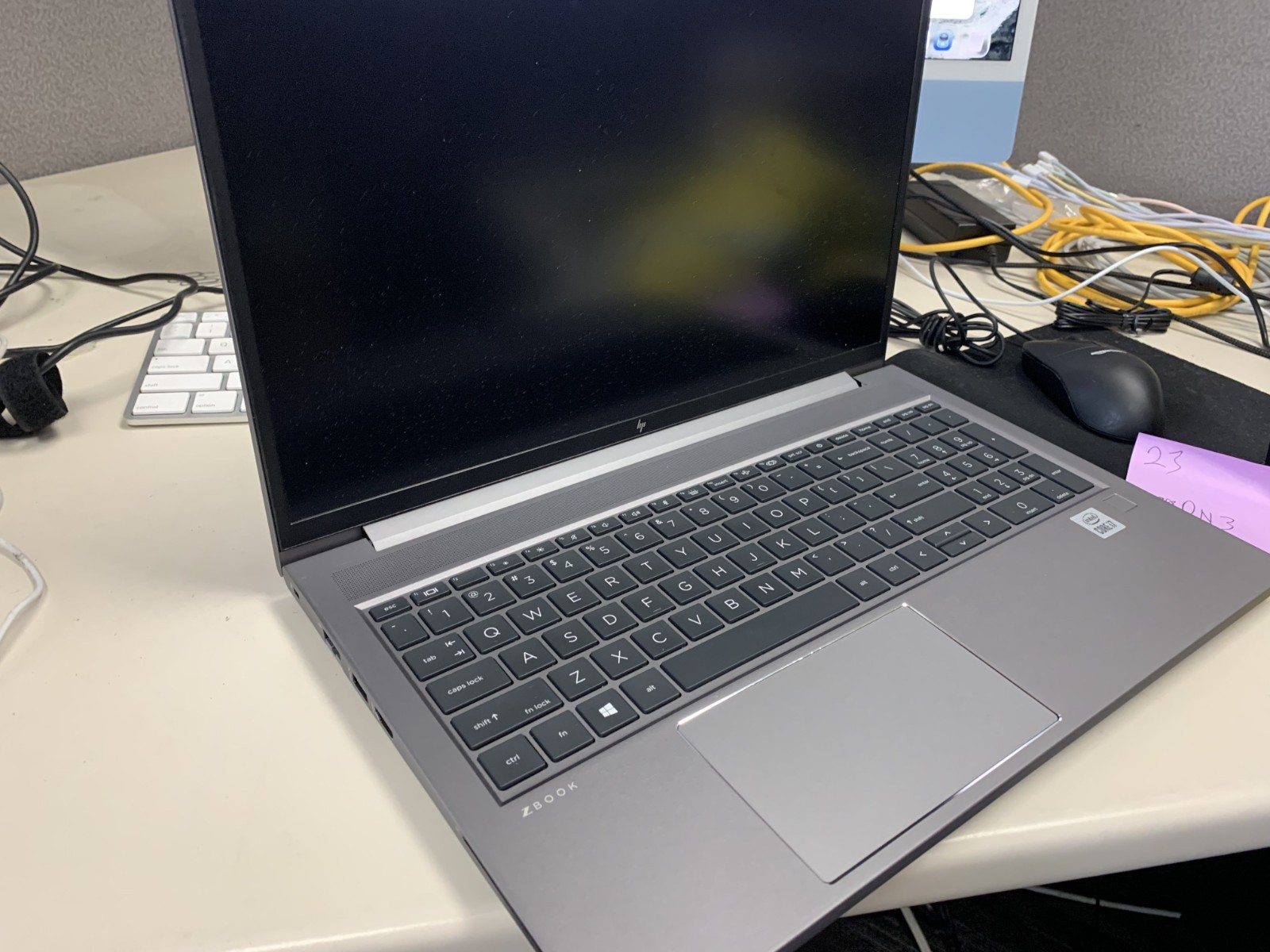 HP ZBook G7 15″ 16GB 256GB SSD i7 2.7ghz