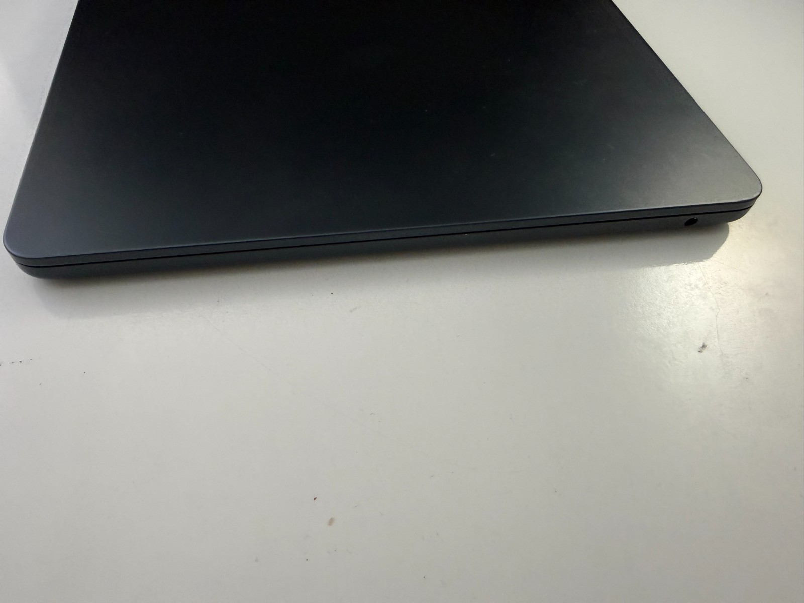 Macbook Air M4 256GB 16GB Midnight 100% battery only 22 batt cycles warranty Dec