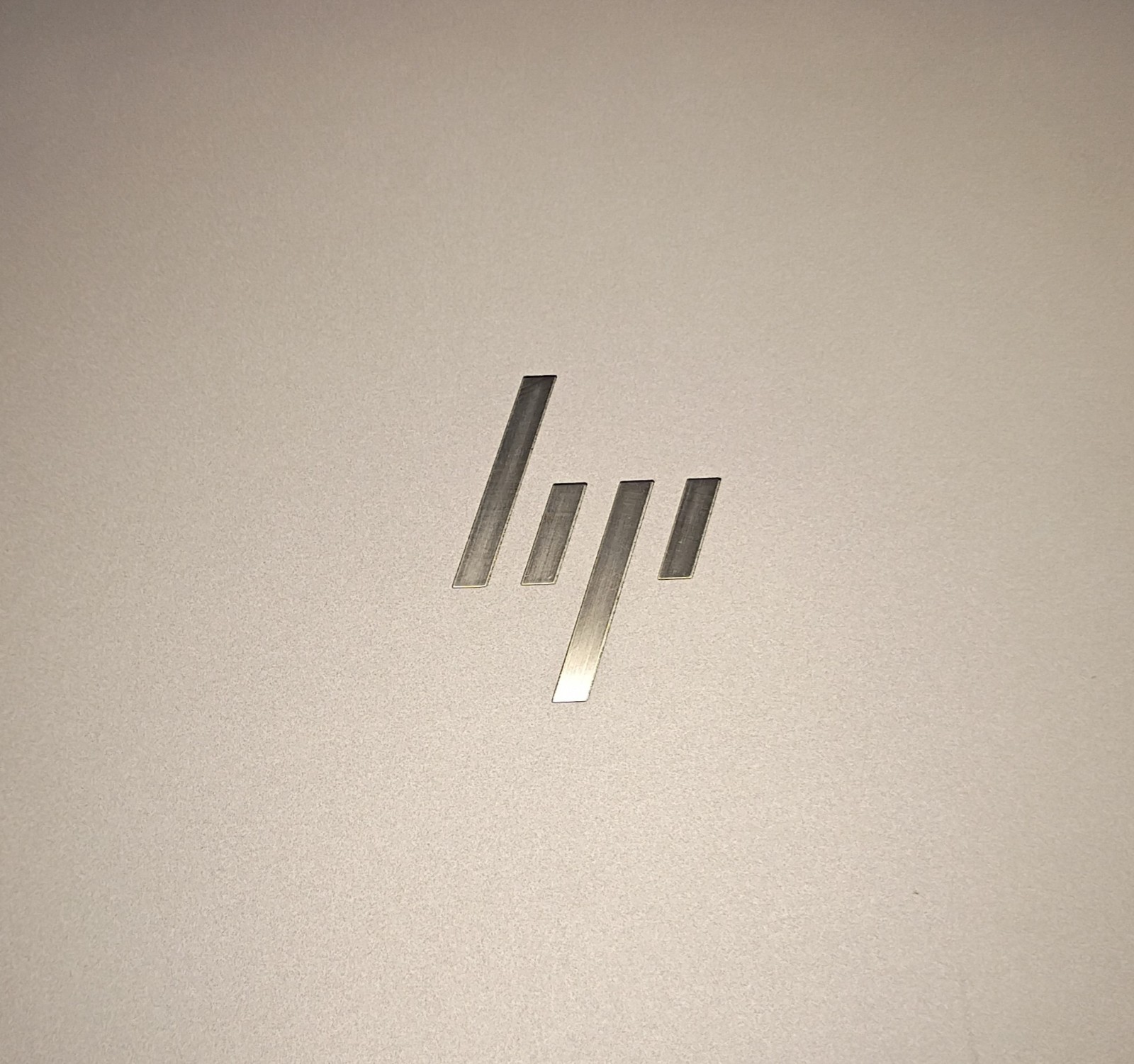 HP Z BOOK STUDIO G5 i7, 8850H, 15.3″, 512 GB M.2 SSD, 32 GB RAM, WIN 11 25H2