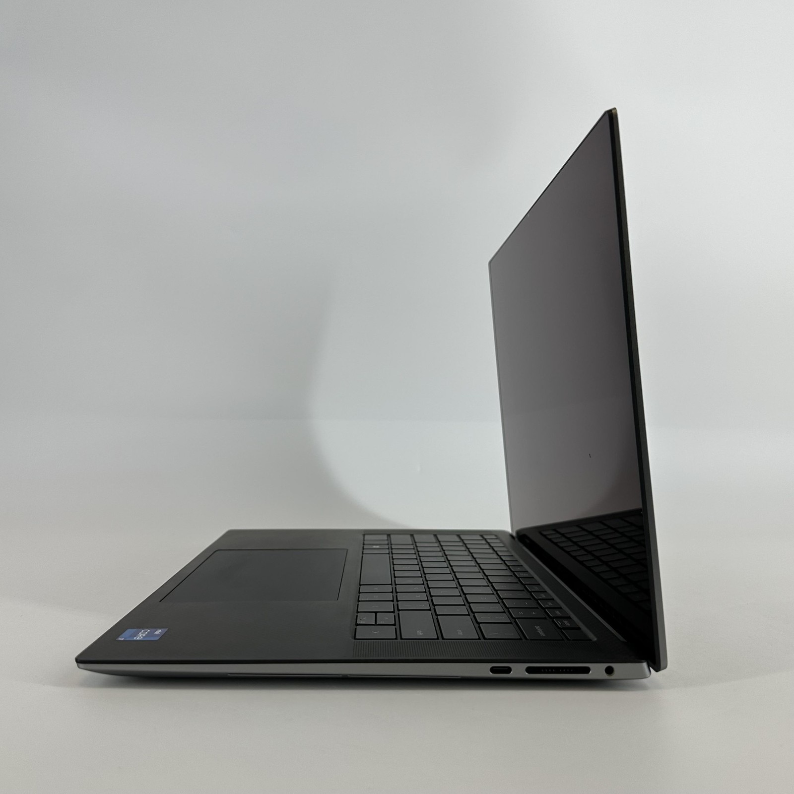 Dell Precision 5570 15.6 UHD+ 2.4 GHz i7-12800H 32GB 1TB SSD RTX A2000 Very Good