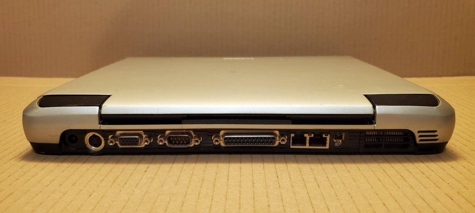 Toshiba Tecra M1 Intel Pentium M 1.6GHz 1024 MB with HDD – Vintage Retro Gaming
