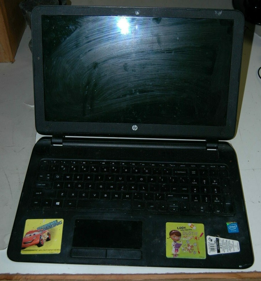 HP 15-f211wm 15.6″ Dead Laptop Computer – Black As Is Parts Repair Scrap Gold