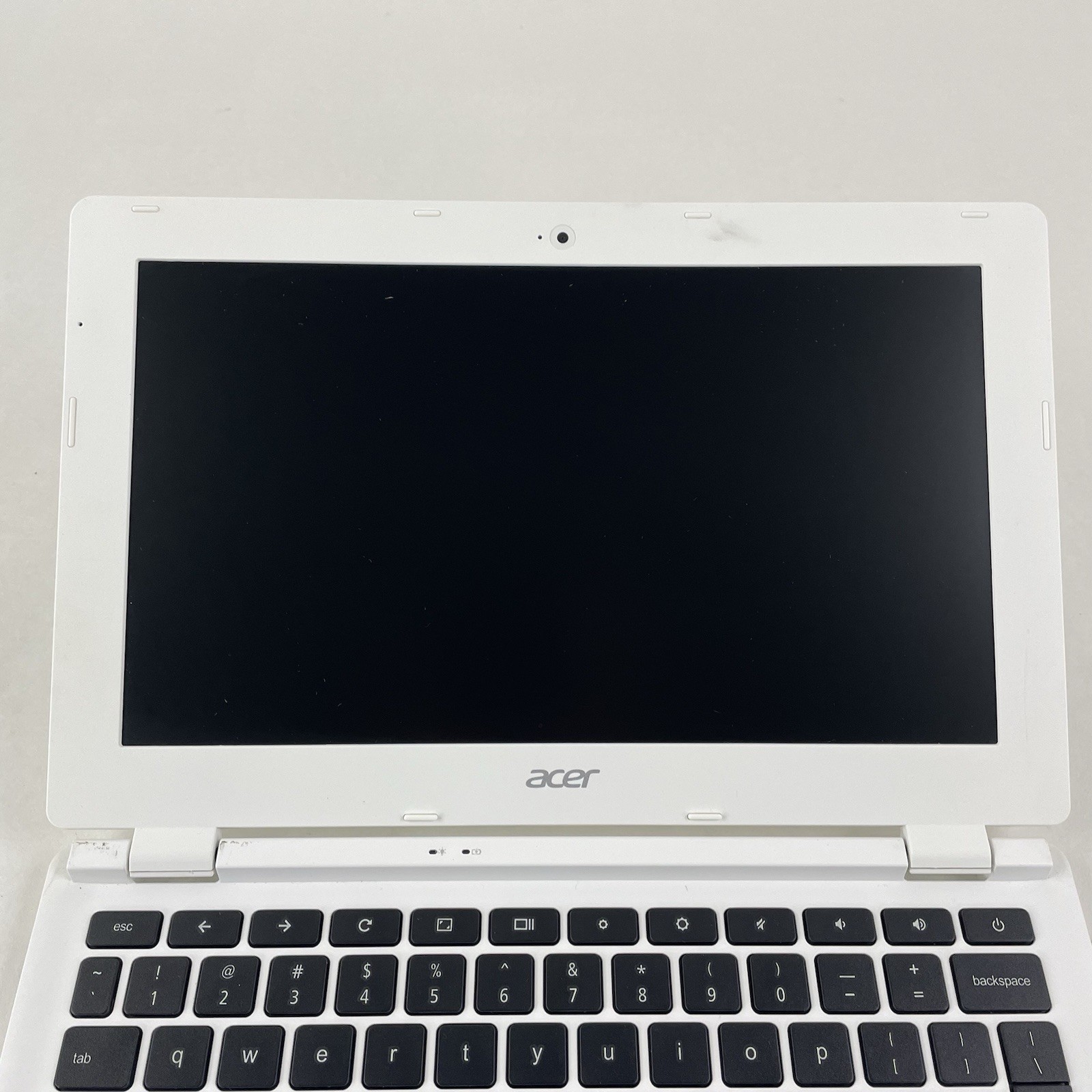 Acer CBS-111 11.6″ Celeron N2840 2.16 GHz 2 GB RAM 16 GB HDD No AC