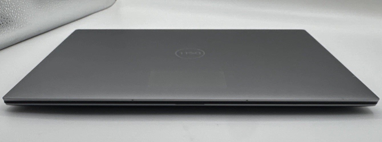 Dell Precision 5550 15.6” Xeon W-10855M 32GB 512GB Quadro T2000 READ