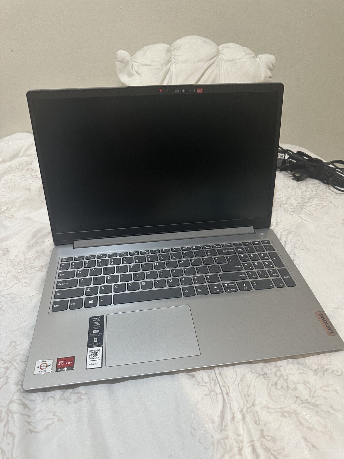 Lenovo IdeaPad 3 14ITL05 14″ (128GB SSD, Intel Core i3-1115G4, 3.00GHz, 4GB RAM,