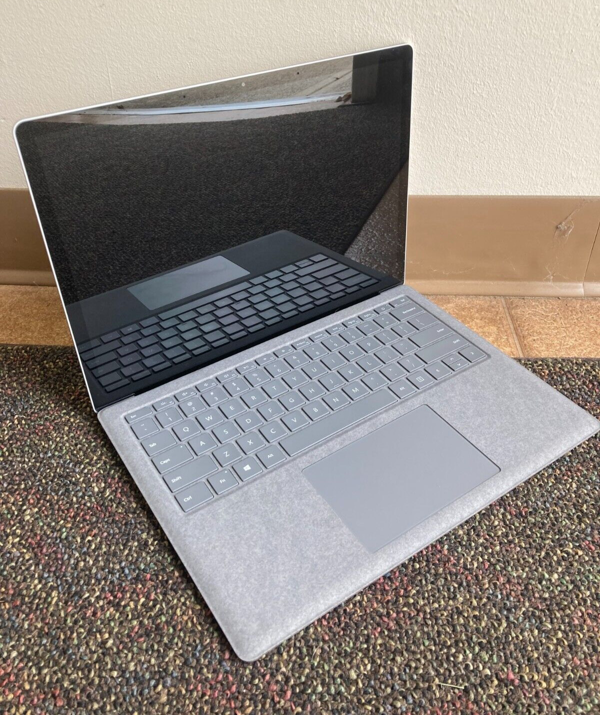Microsoft Surface Laptop 1867 15″ Intel Core i5-1035G7@1.20GHz 8GB RAM 128GB SSD