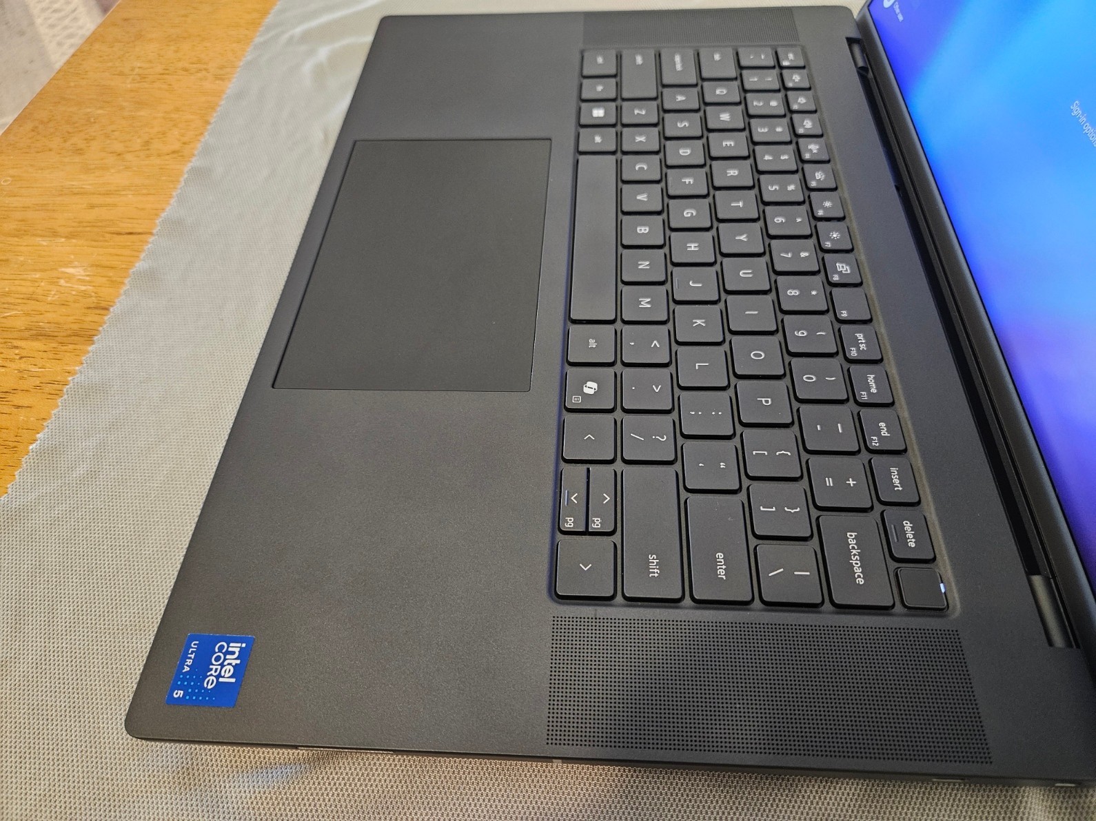 Dell Precision 5690 16″ Core Ultra 5 135H 16GB 512GB WiFi 7 ProSupport 2028