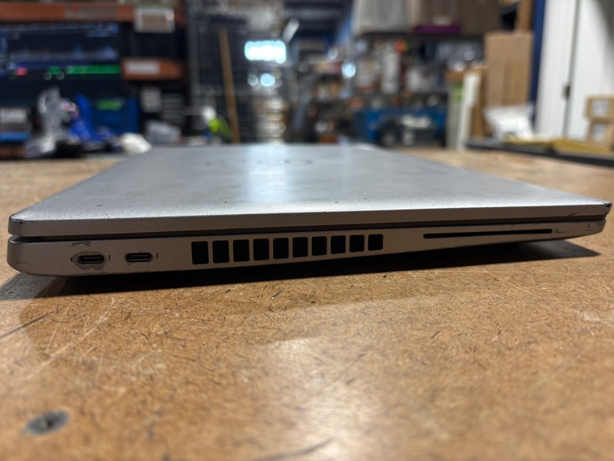 Dell Latitude 5520 15.6″ FHD i5-1145G7 16GB 256GB SSD No Charger/OS READ