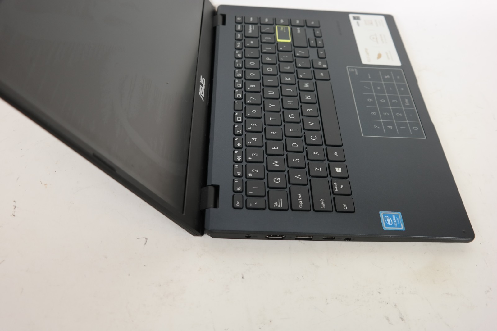 ASUS E410M 14″ Notebook PC – Intel N4020 – 4GB RAM – 64GB eMMC – Untested