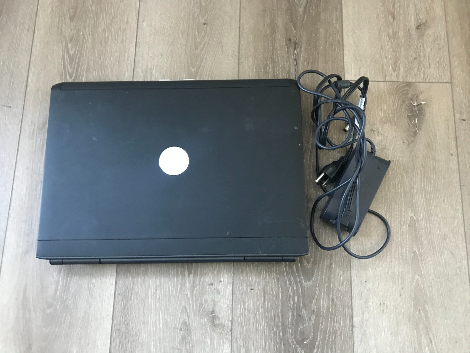 Dell VOSTRO 1700 17″ Intel Celeron 550 2.00GHz 1.00GB RAM 120GB HDD Win 7 Pro