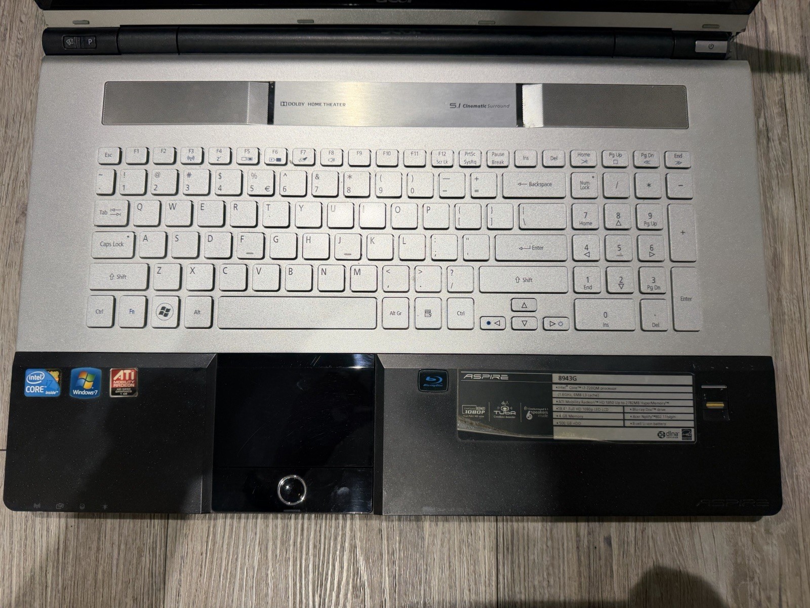 EXTREMLY RARE Acer Aspire 8943G 18.4″ i7-720QM, Radeon 5850, 4GB RAM, 500GB HDD