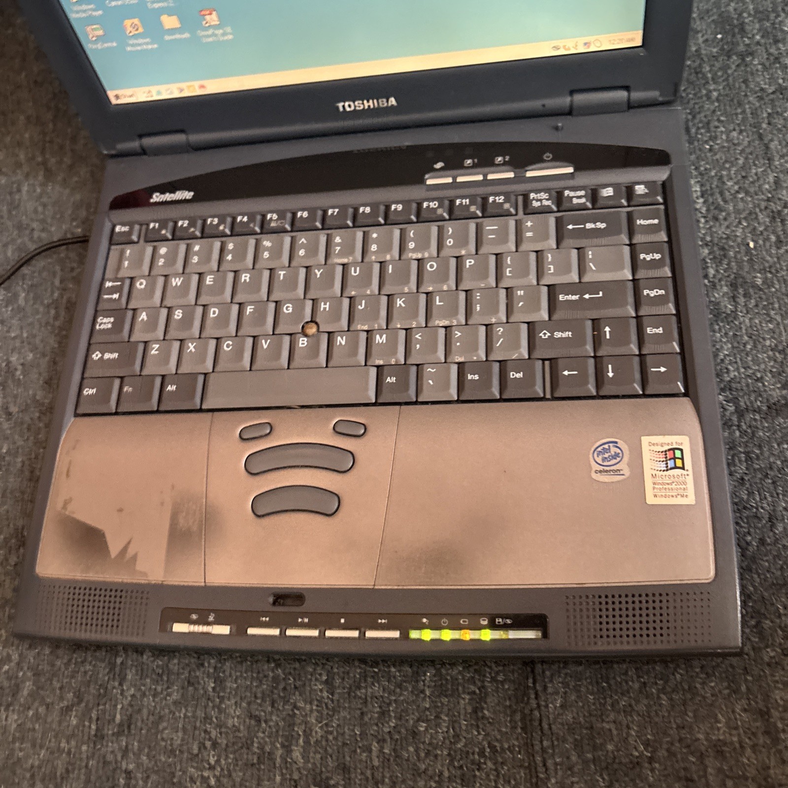 Toshiba 1800 Satellite CDROM 184mb RAM 9.35GB HDD 3.5″ Floppy*Needs New Battery*