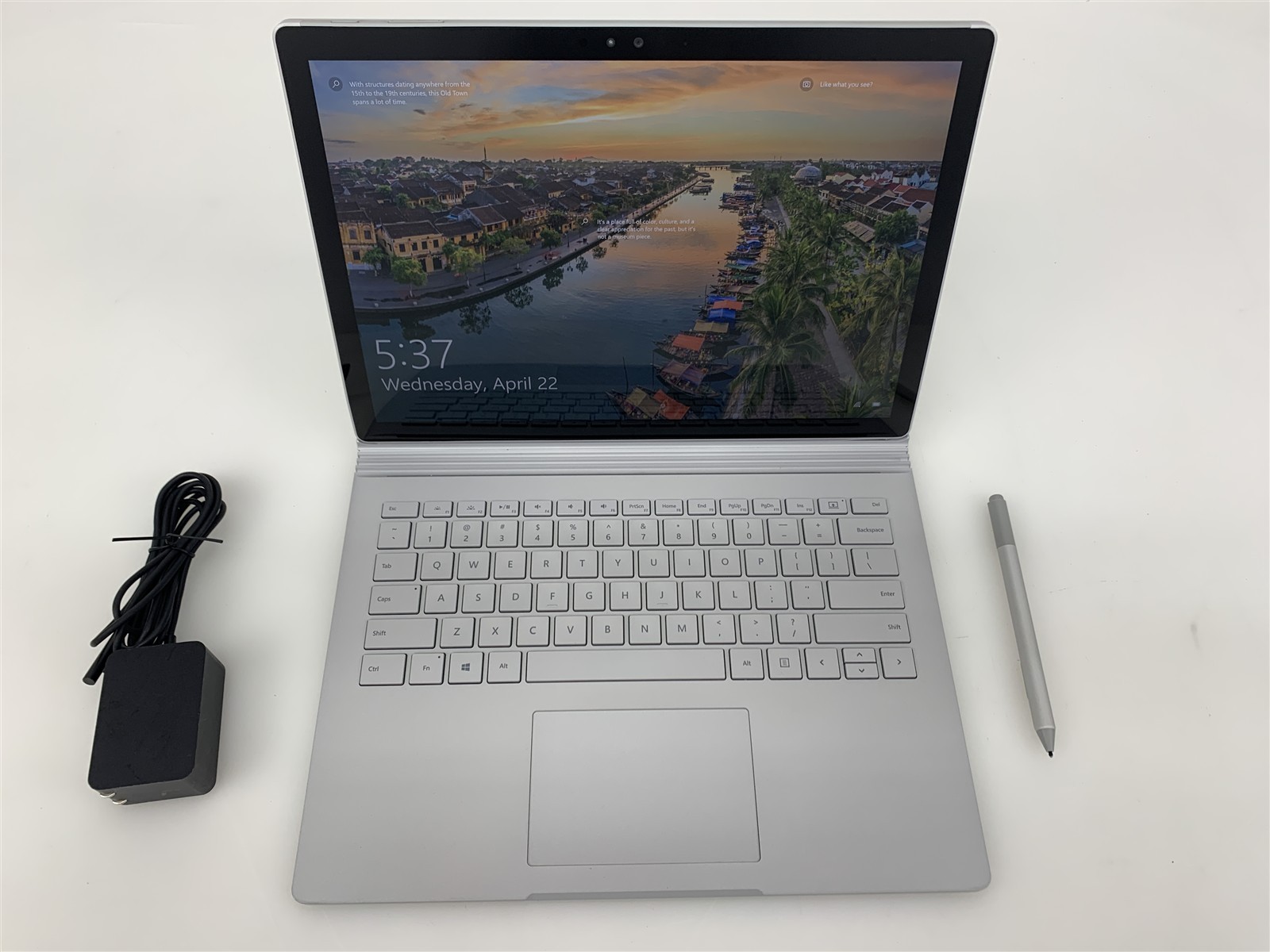Microsoft Surface Book 1st Gen i5-6300U 2.40GHz 8GB RAM 128GB SSD Win10 Pro