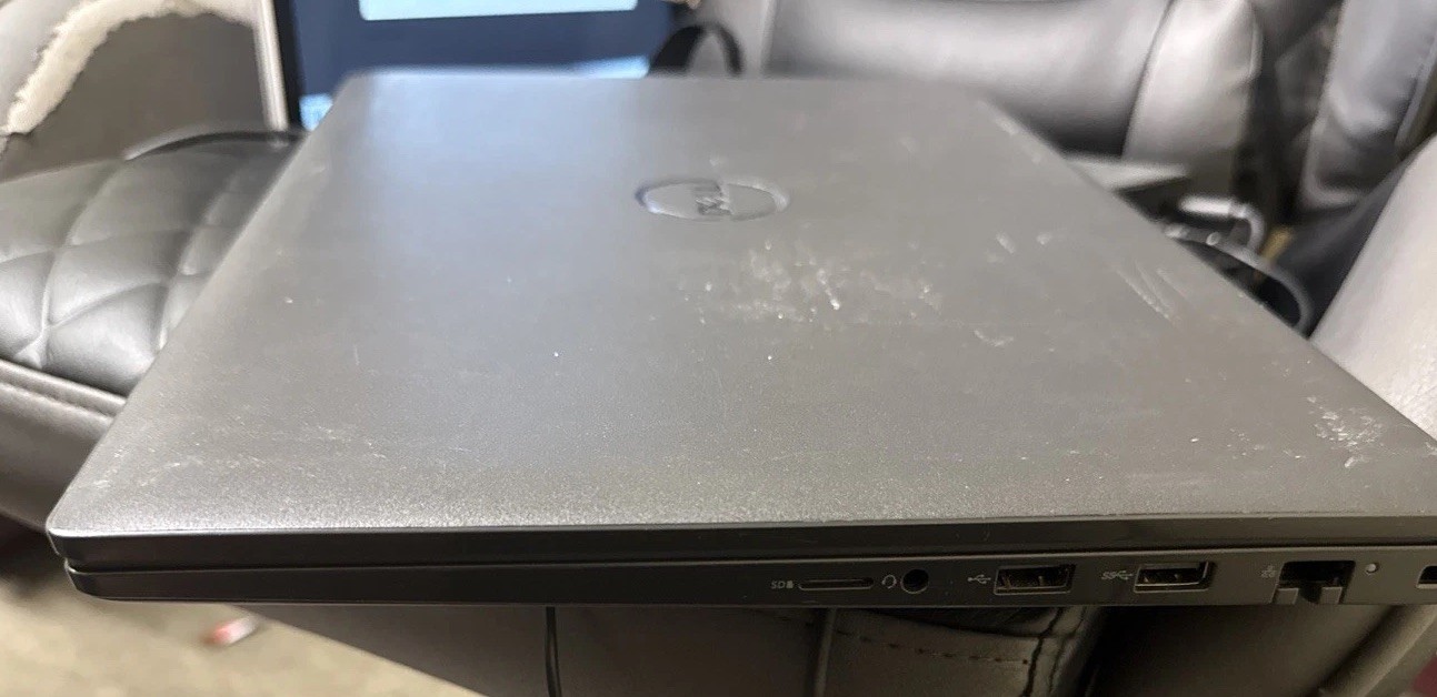 Dell Latitude 3520 i5 1135G7 2.40GHz/ 8G/256GB SSD 1920×1080 Win 11 Pro