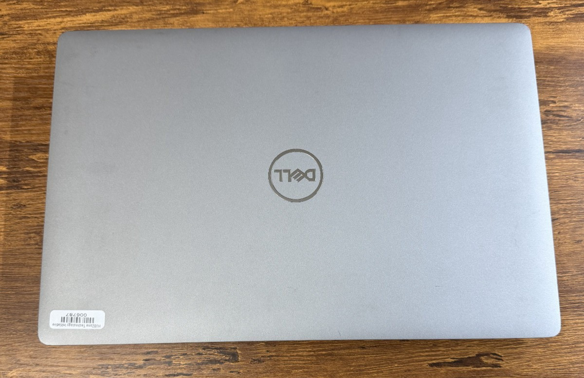 Dell Precision 3551 Intel(R) Core(TM) i5-10400H 16 GB RAM 256 GB SSD 15.6″