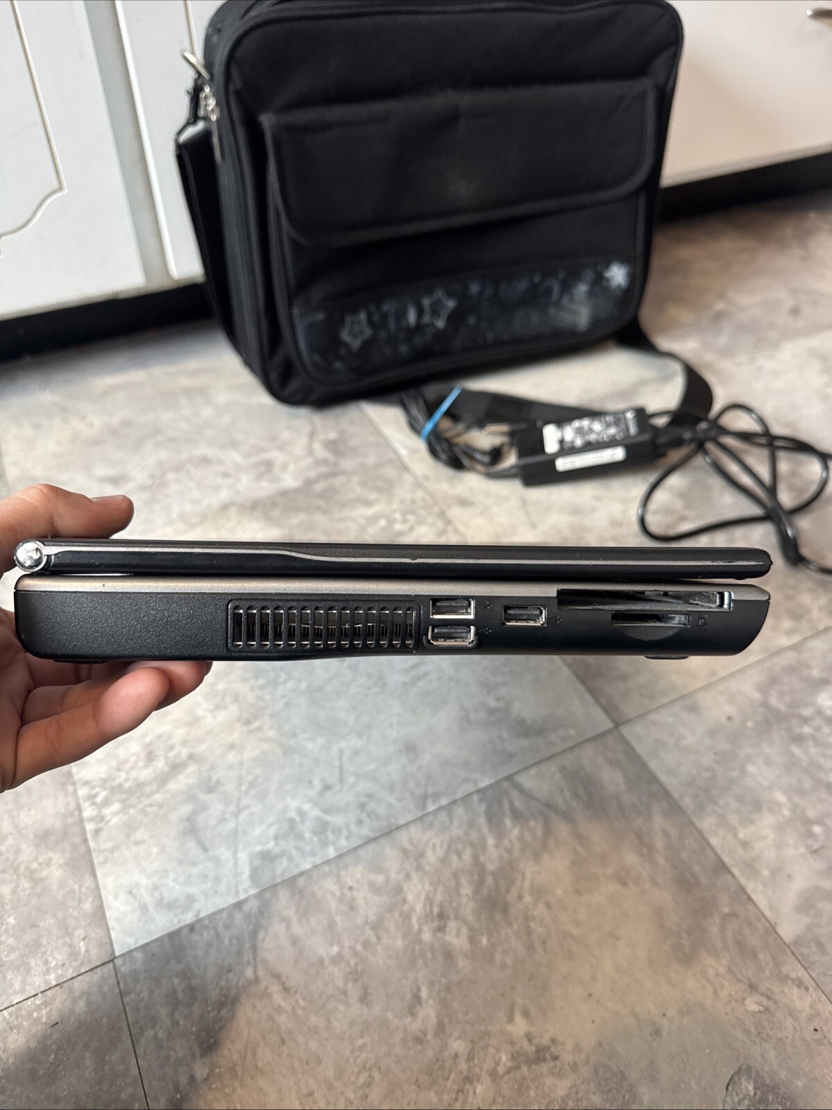 Gateway W340UI 14″ Laptop • Pentium Dual-Core 1.6GHZ 2.0G RAM No Os