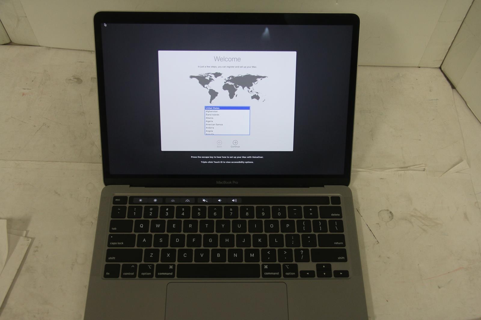 APPLE A2251 2.0GHz 16GB RAM 500GBSSD 13-Inch MacBook Pro