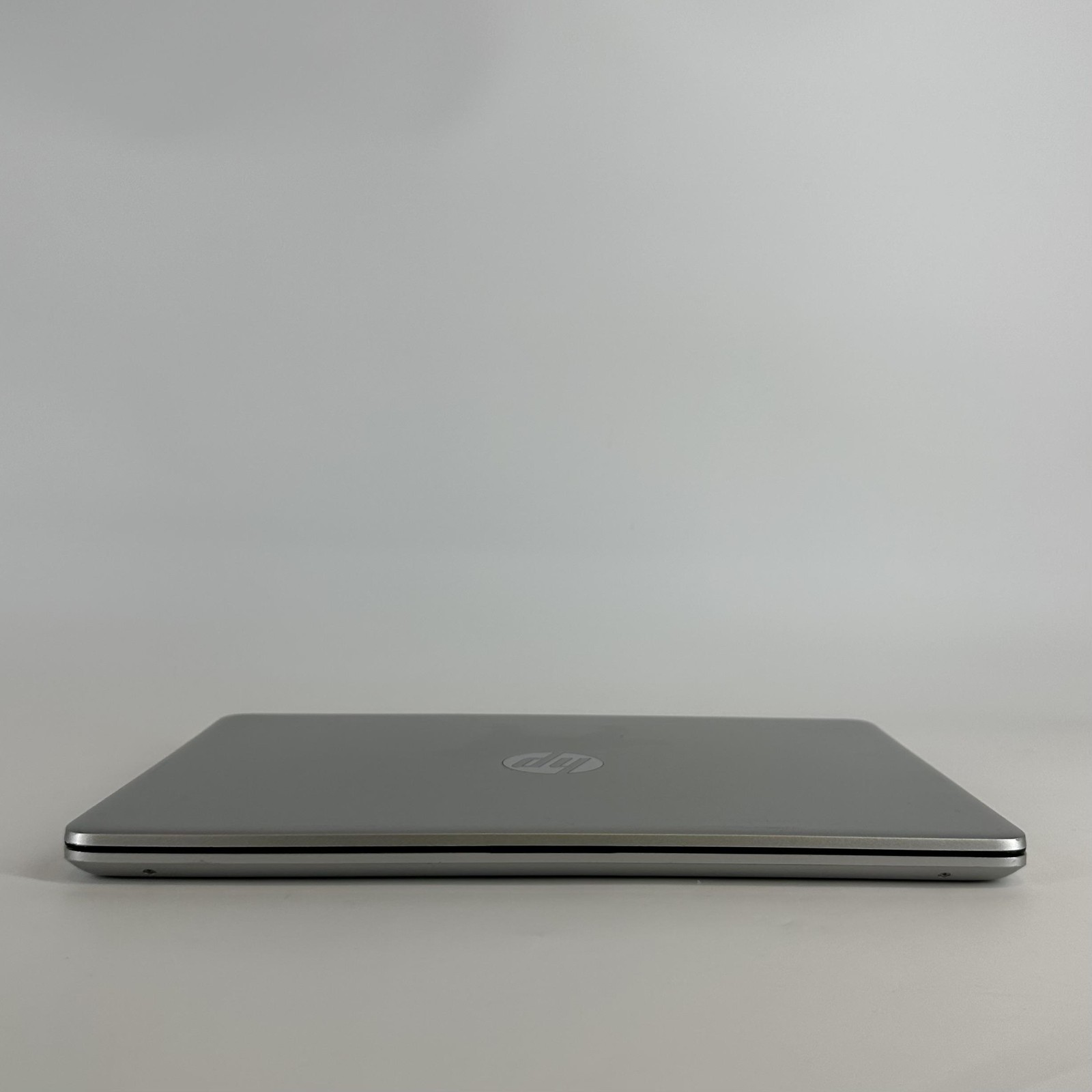 HP Laptop 14 Silver FHD i5-1035G4 1.10GHz 20GB 1TB SSD Good