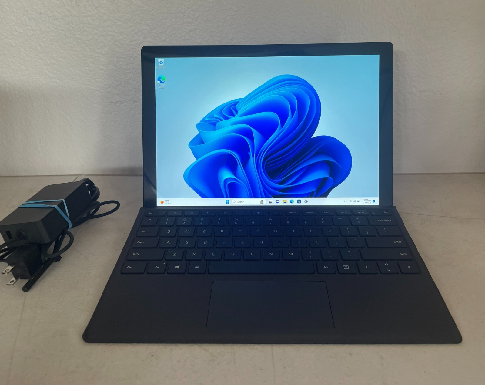 Microsoft Surface Pro 6✔12.3″✔i7-8650U✔512GB SSD✔16GB RAM✔Wins11✔Silver/BLK✔W/KB