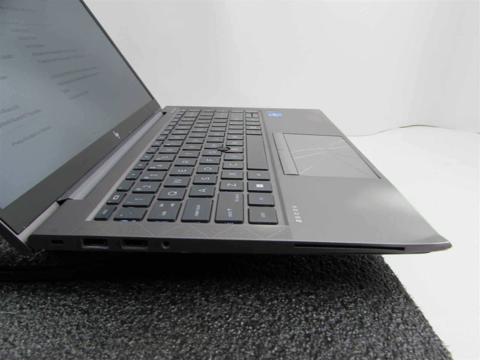HP ZBOOK FIREFLY 14 (G8) 1920X1080 FHD I5-1145G7 512GB SSD 16GB RAM NO O.S