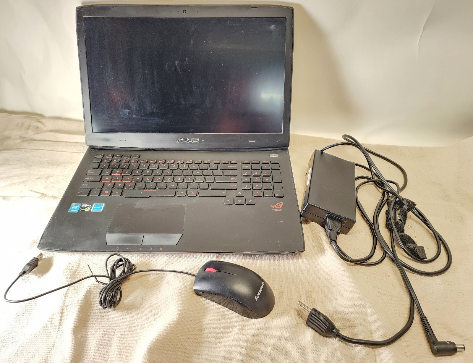 ROG Black Red Gaming Laptop 17″ ASUS G751J i7-4710HQ 2.50 GHz GTX980M 1TB HD 24G