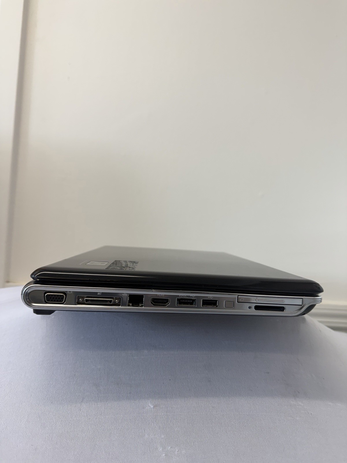 HP Pavillion dv6-1030us Laptop – Good Screen – Intel Duo T6400 – Read Des