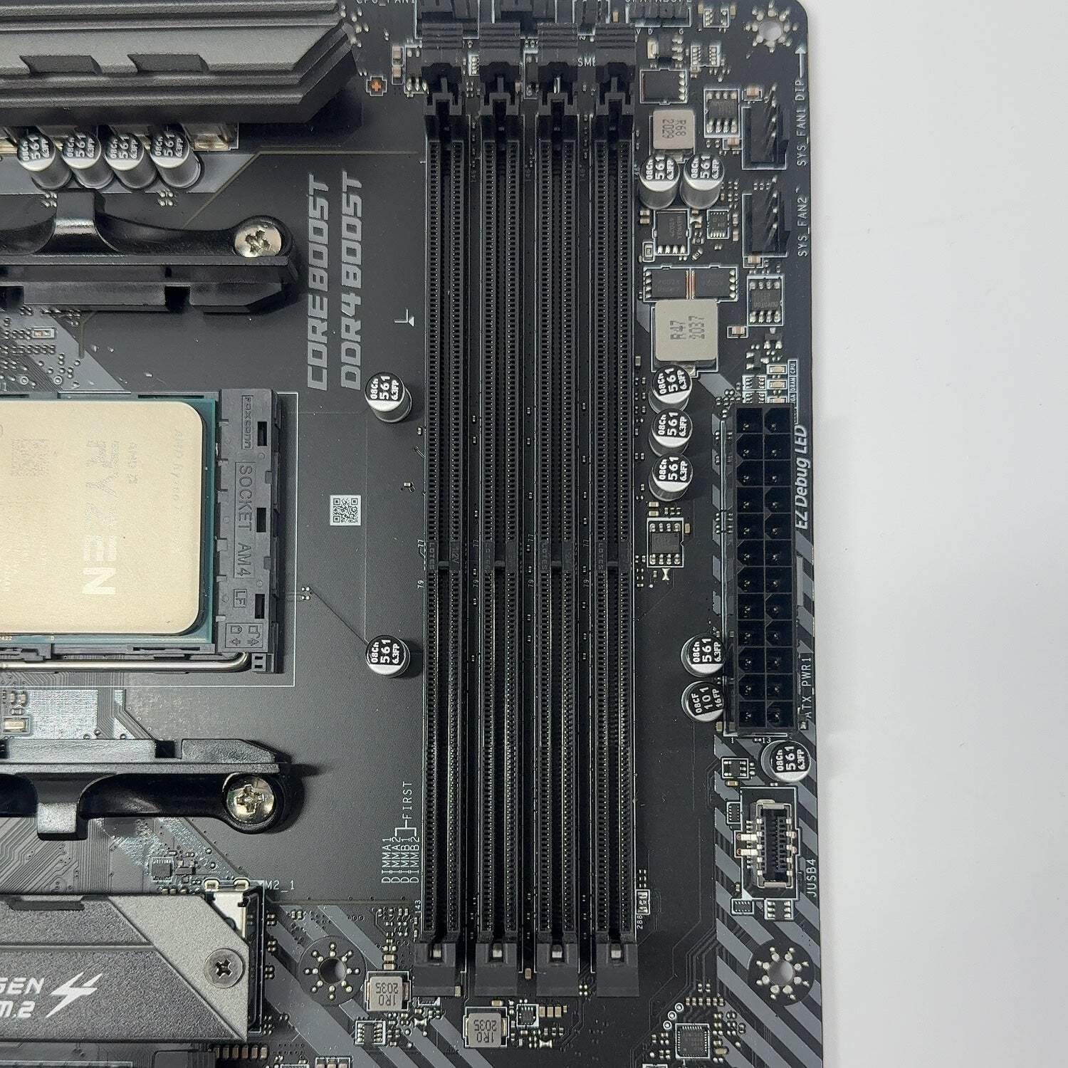 MSi B550 Tomahawk AM4 AMD Ryzen 7 3700X 8 Core 3.60GHz ATX