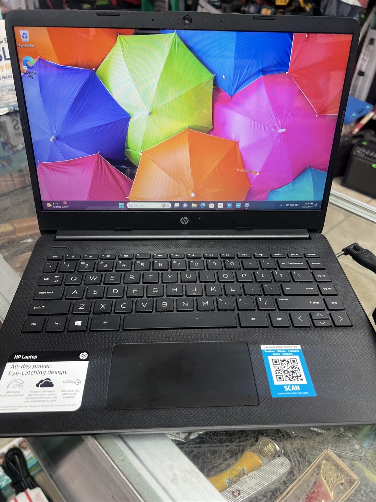 HP 14-fq0050nr 14″ (64GB, AMD 3020E, 2.60 GHz, 4GB) Laptop Touchscreen – Black