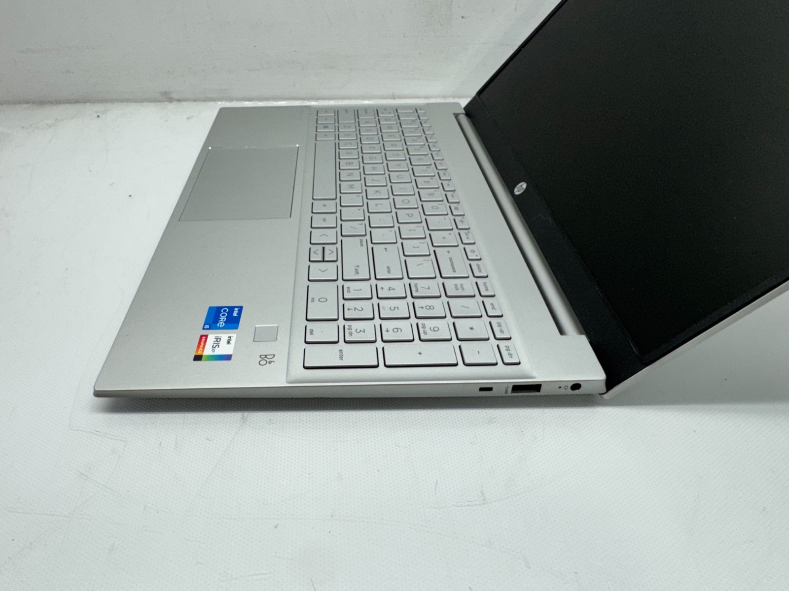 HP Pavilion 15-eg3000 i5-1335U@1.3GHz 16G 256 SSD Windows 11 W/AC