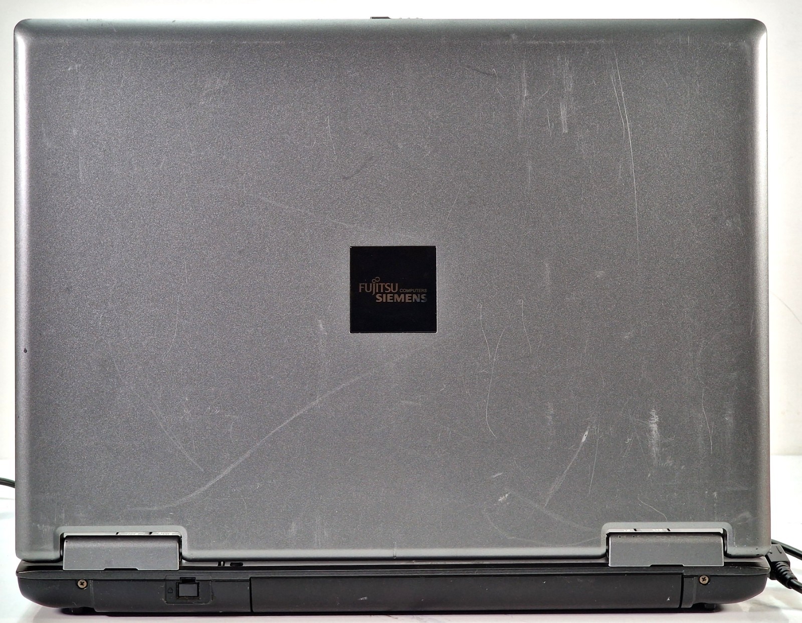 Fujitsu Siemens Esprimo Mobile V5535 Laptop T2370 Windows XP 2GB 80GB 15.4″ VGA
