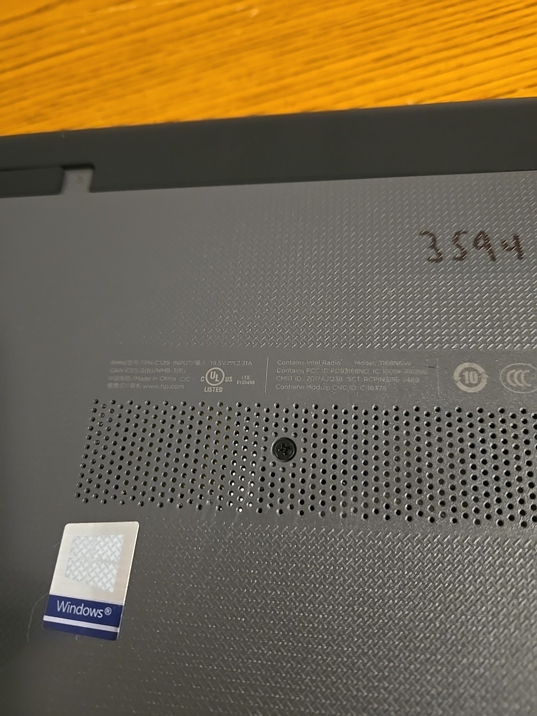 HP Pavilion model 3168NGW w/i5-8250U, 4GB RAM, 16″ Factory Reset No Charger