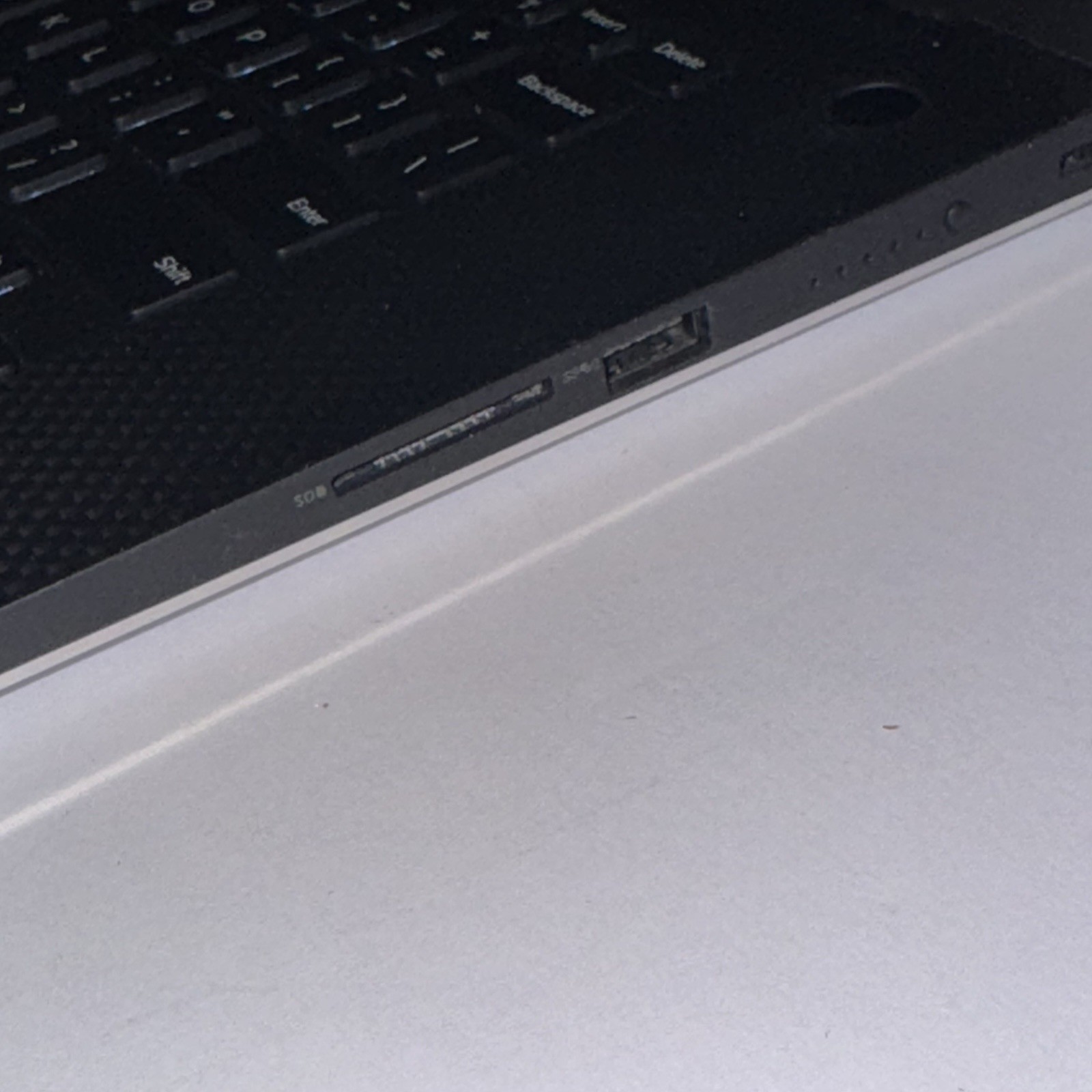 Dell XPS 15 (7590) 15.6″ Laptop i7-9750H 16GB RAM 512GB NVMe GTX 1650