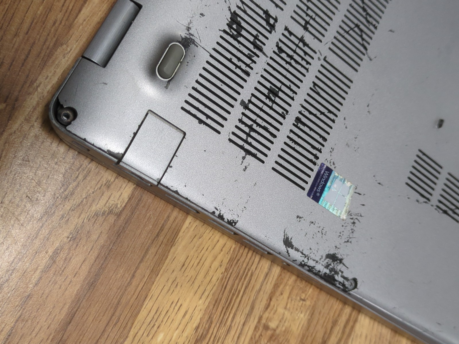 Dell Precision 3550 i5-10310u 8gb RAM, Brokn Screen Panel, 2021, 10th gen. OBO
