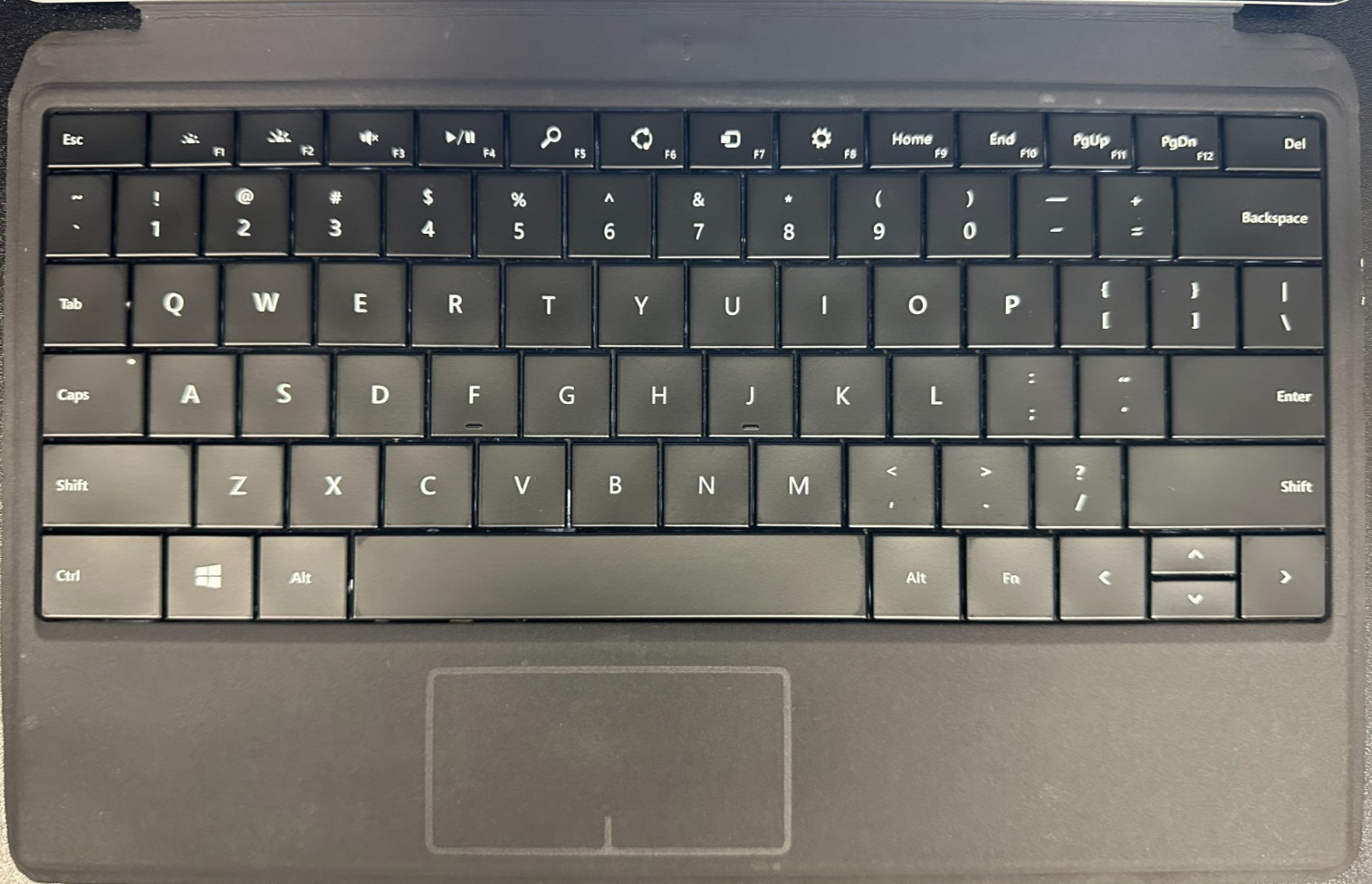 MICROSOFT SURFACE 1572 10.6″ NOTEBOOK NVIDIA TEGRA4 2GB RAM 32GB HDD WINDOWS 8