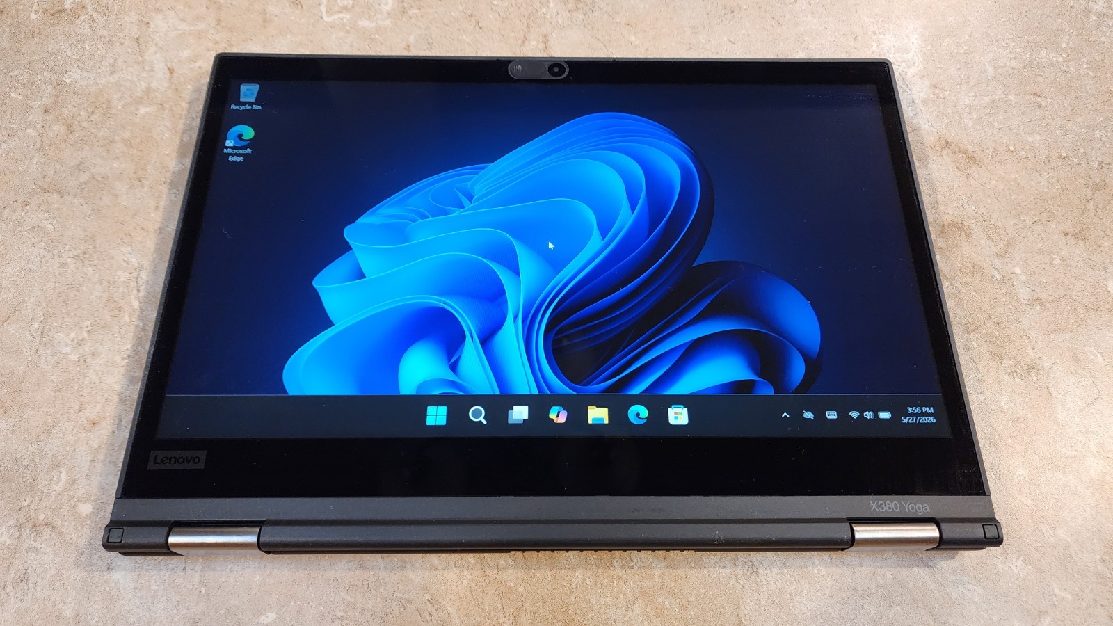 2-in-1 Lenovo ThinkPad X390 13″ FHD Quad-Core i5-8250U 8GB RAM 128GB SSD Laptop
