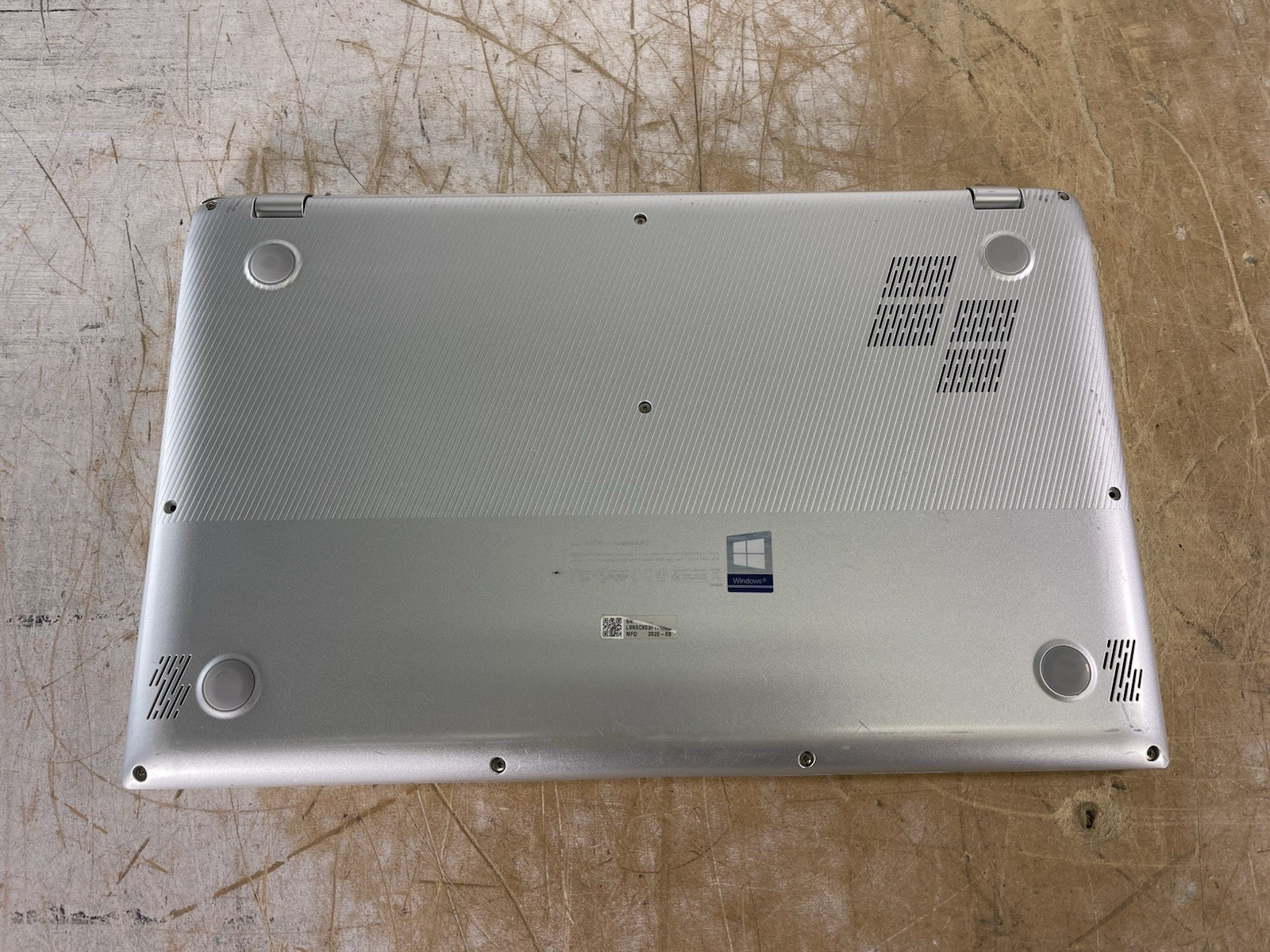 ASUS VIVOBOOK 15 S532F i5-10210U @ 1.60 GHz, 8GB RAM, NO HDD/OS – (FOR PARTS)