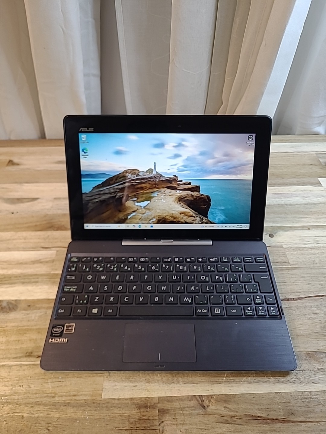 Asus T100TA 10.1″ 2-in-1 Intel Z3775 2GB RAM 32GB eMMC Windows 10 Tablet Laptop