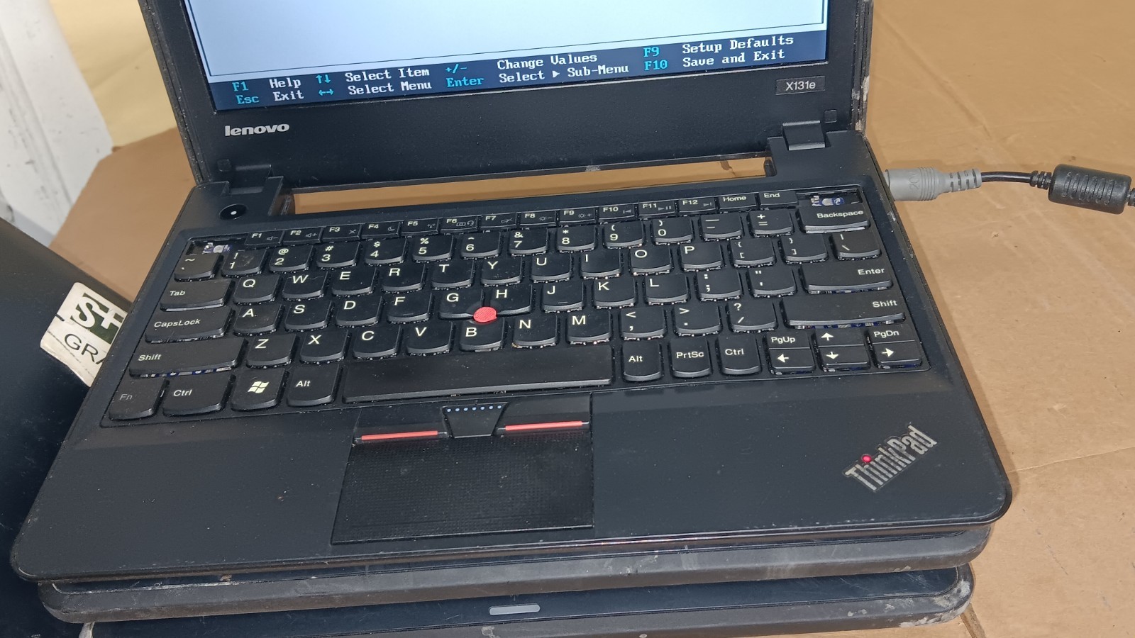 Lot of 4 Lenovo ThinkPad X131e 11.6″ Laptop AMD E2 1800 APU 11.6″ LCD Screen P/R