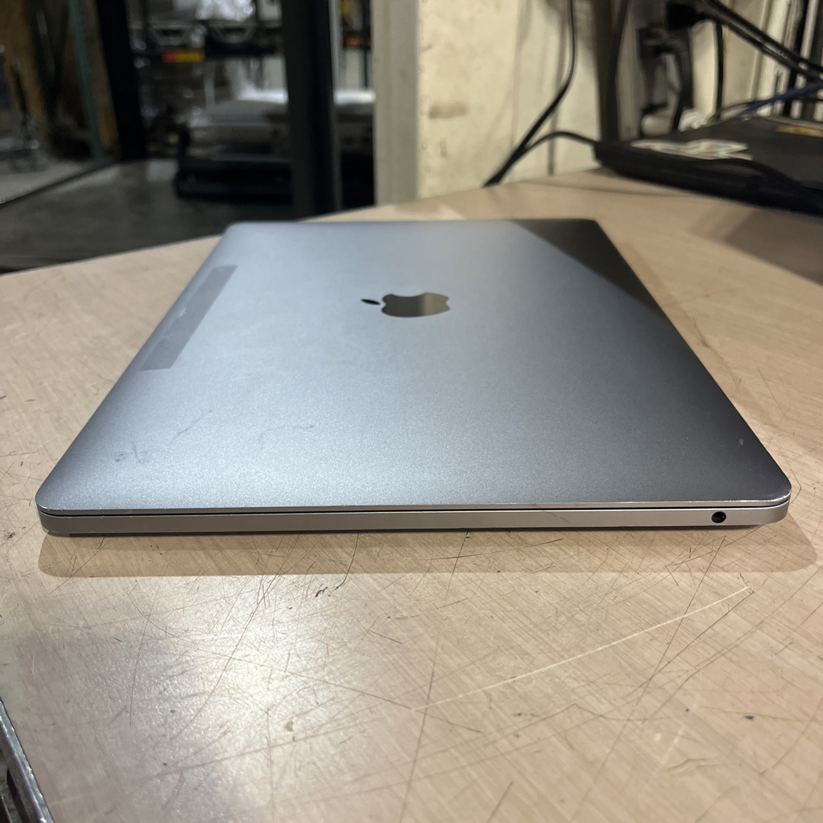 APPLE MACBOOK PRO 13″ MID-2017 CORE I5-7360U 2.3GHZ 8GB RAM NO HD ,