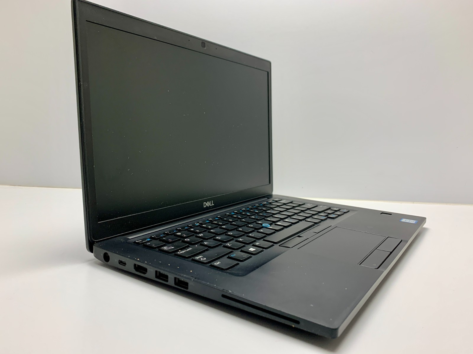 Dell Latitude 7490 | i7-8650U | 16GB RAM | 128GB SSD | LINUX