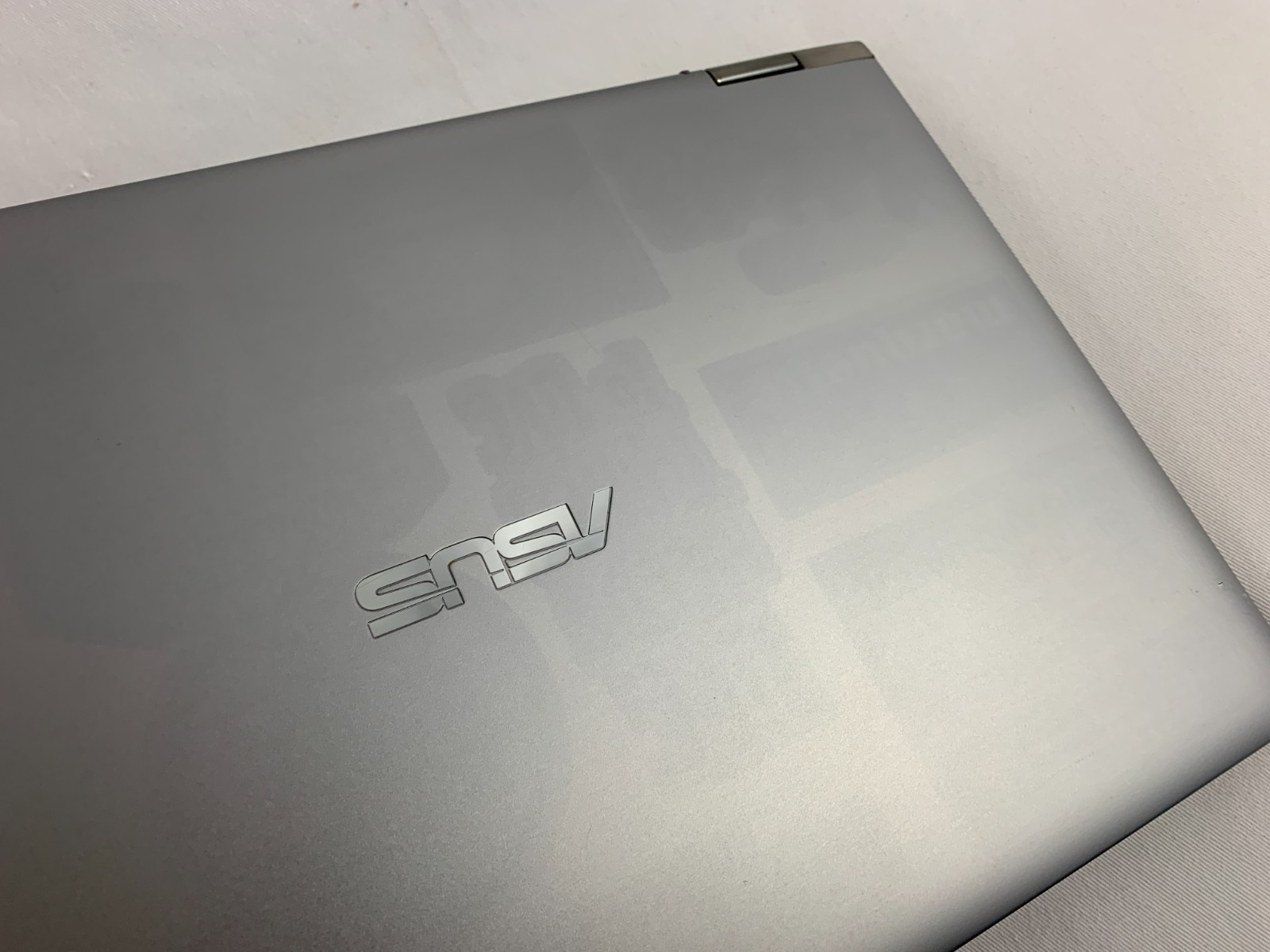 Asus ZenBook Q406D, AMD Ryzen 5 3500U 2.1GHz, 8GB RAM, 256GB SSD, Win 11 Home