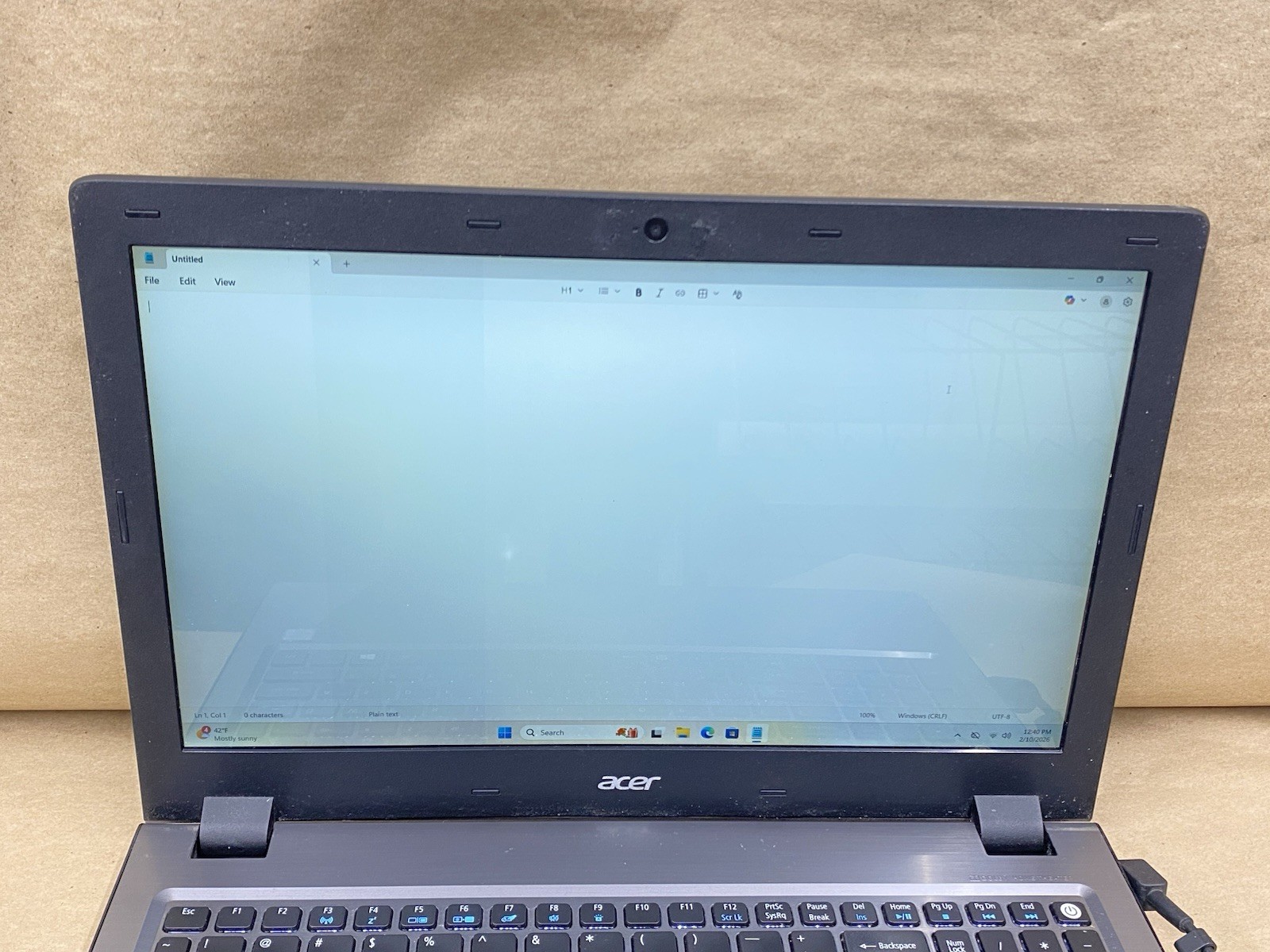 Acer Aspire V3-575T – 15.5″ FHD – i7-6500U – 6 GB – 256GB – Win 11 Pro – READ