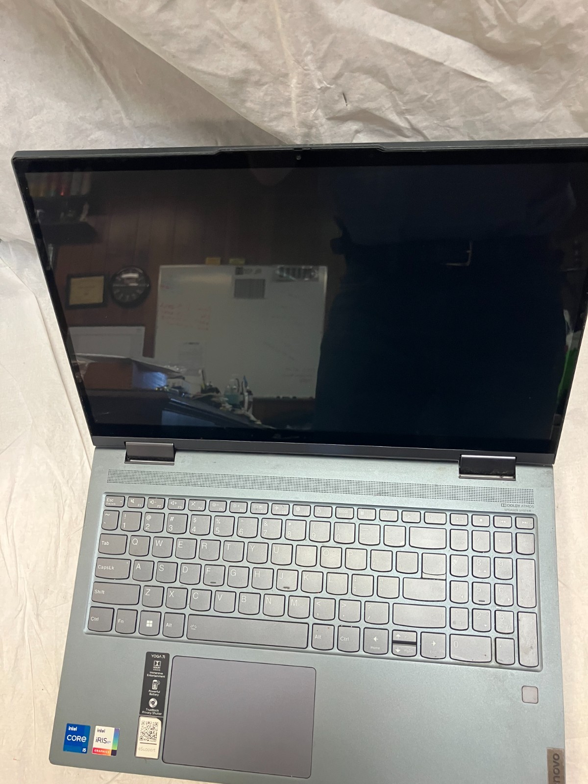 Lenovo Yoga 7-15ITL5 15.6″ i5 11th gen, NO mem, No HD, FOR PARTS.