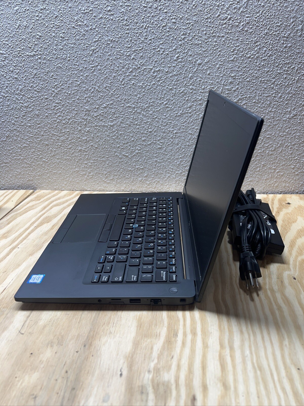 Dell Latitude 14″ 7480 Laptop Core i5-7200U 8GB 256GB SSD Windows 11 Webcam