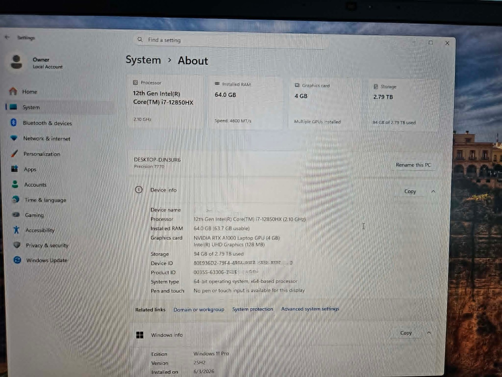 Dell Precision 7770 i7-12850HX 64GB RAM 3TB SSD RTX A1000 17.3″ Workstation