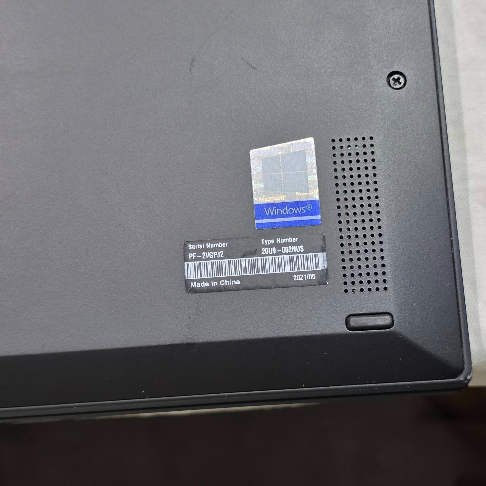 Lenovo ThinkPad X1 Carbon 8th Gen 8 14″ WQHD 1440p i7-10610U 16GB 512GB – Fast S